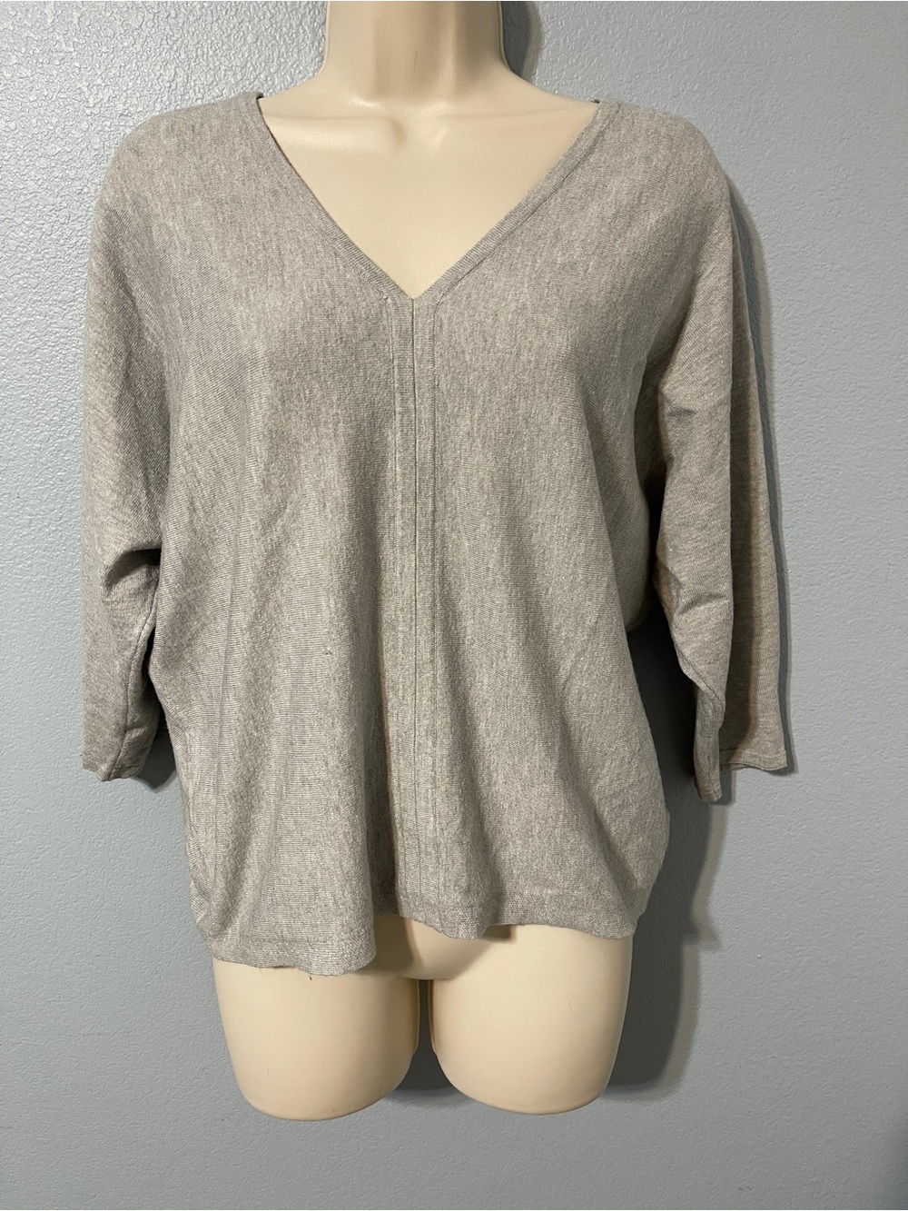 Magaschoni V Neck Sweater Womens Gray 3/4 Sleeve Quiet Luxury Preppy Medium